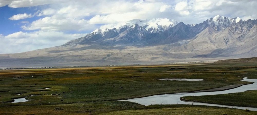 Xinjiang travel guide 新疆风景.jpg